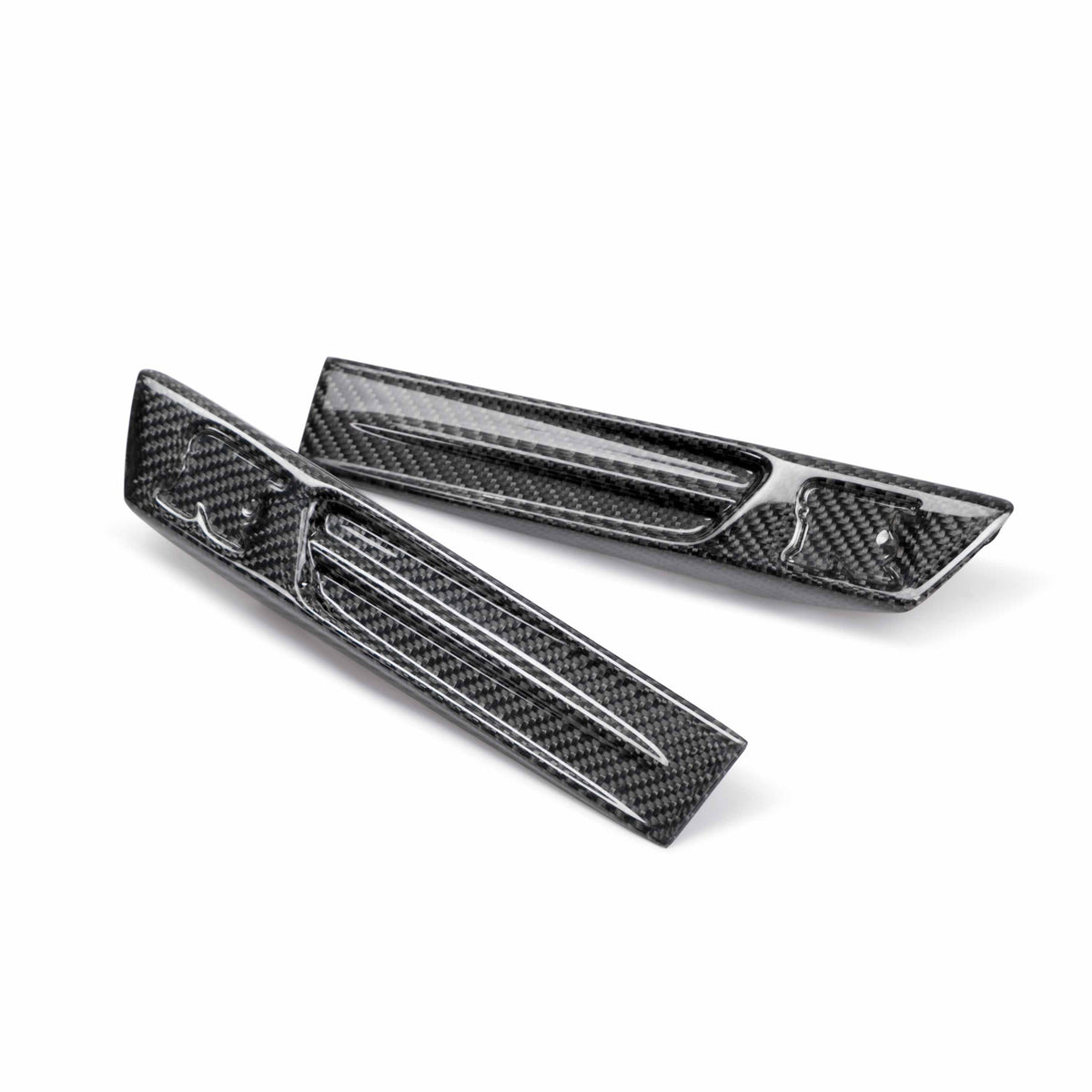Seibon Carbon Fiber Fender Duct Logo For 2009-2014 Nissan GT-R