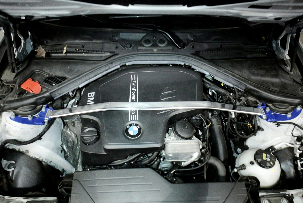 Megan Racing Race Spec Bar BMW 3 Series F30/F31 12-18 FU (EXC M3/diesel)